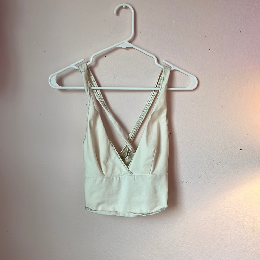 URBAN OUTFITTERS white tank